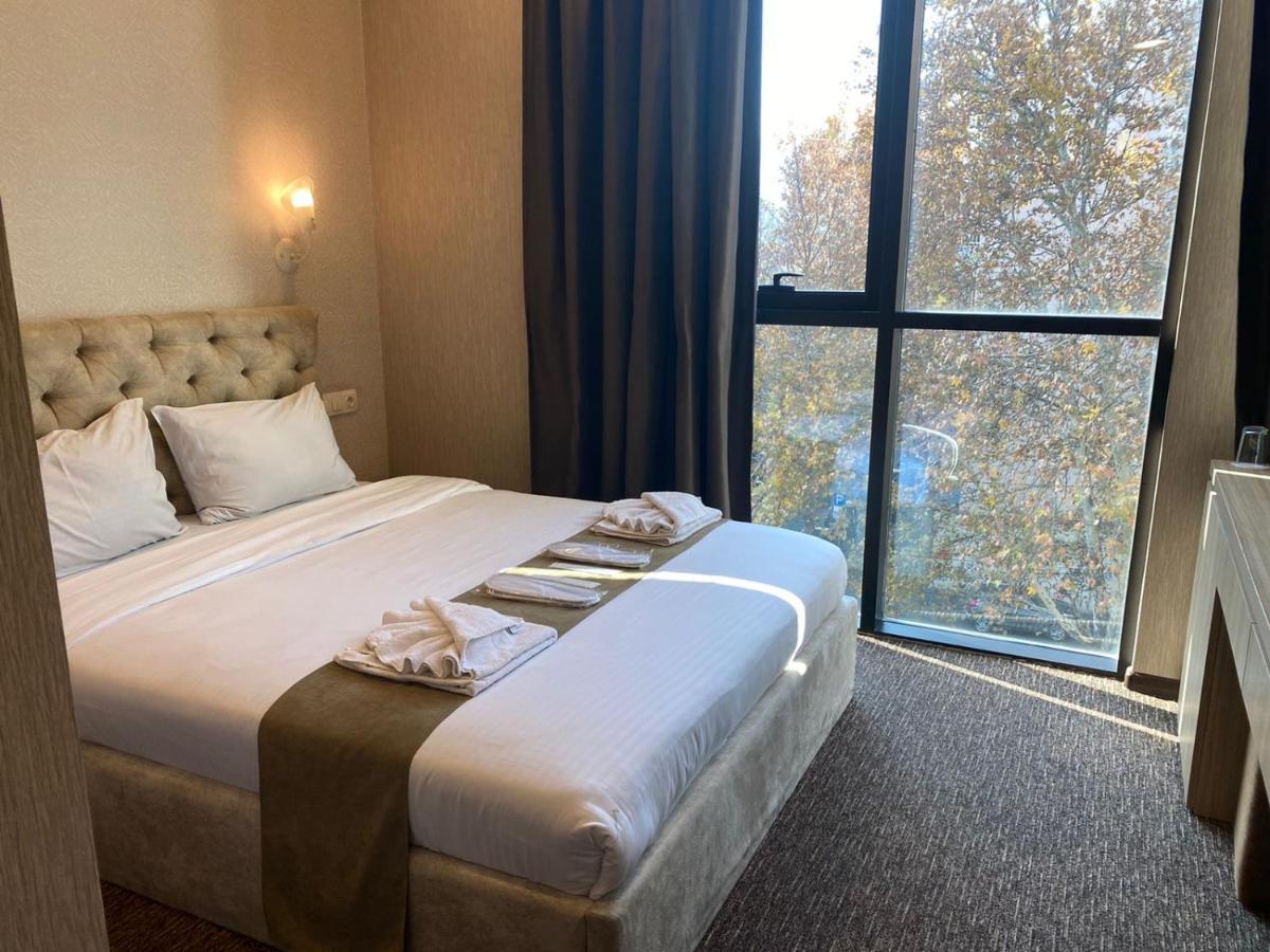 Tbt Hotel Tbilisi Eksteriør billede