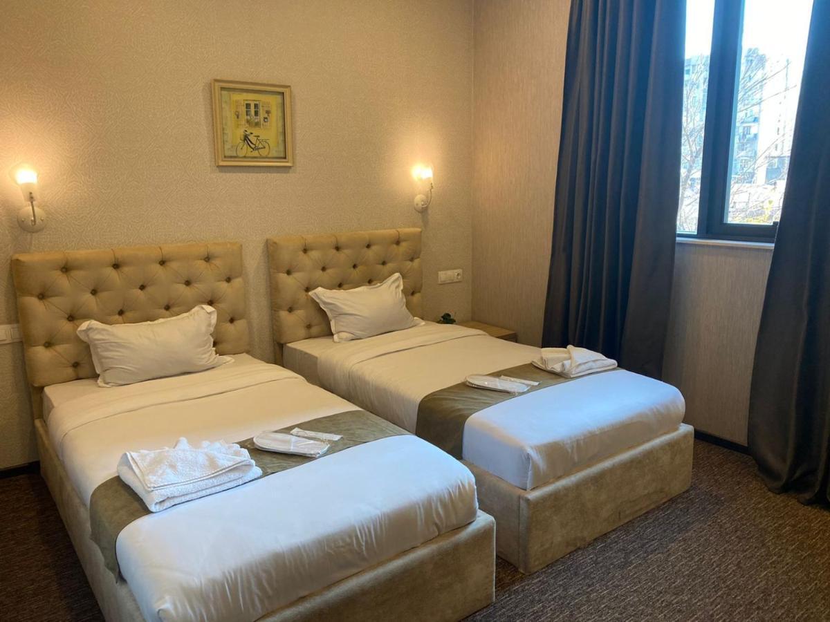 Tbt Hotel Tbilisi Eksteriør billede